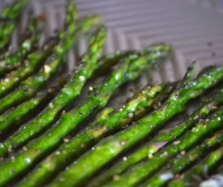 the finished baked asparagus