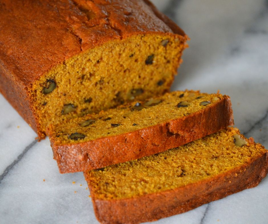 the finished pumpkin bread