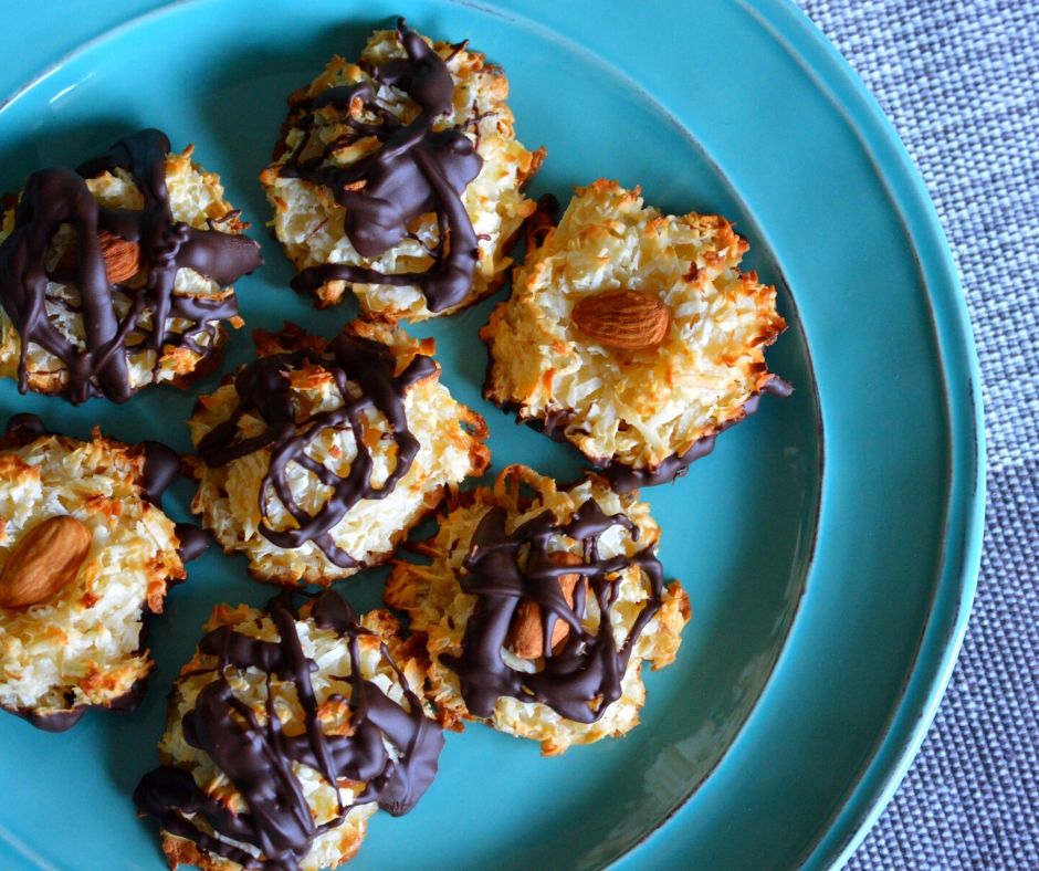 the finished coconut macaroons