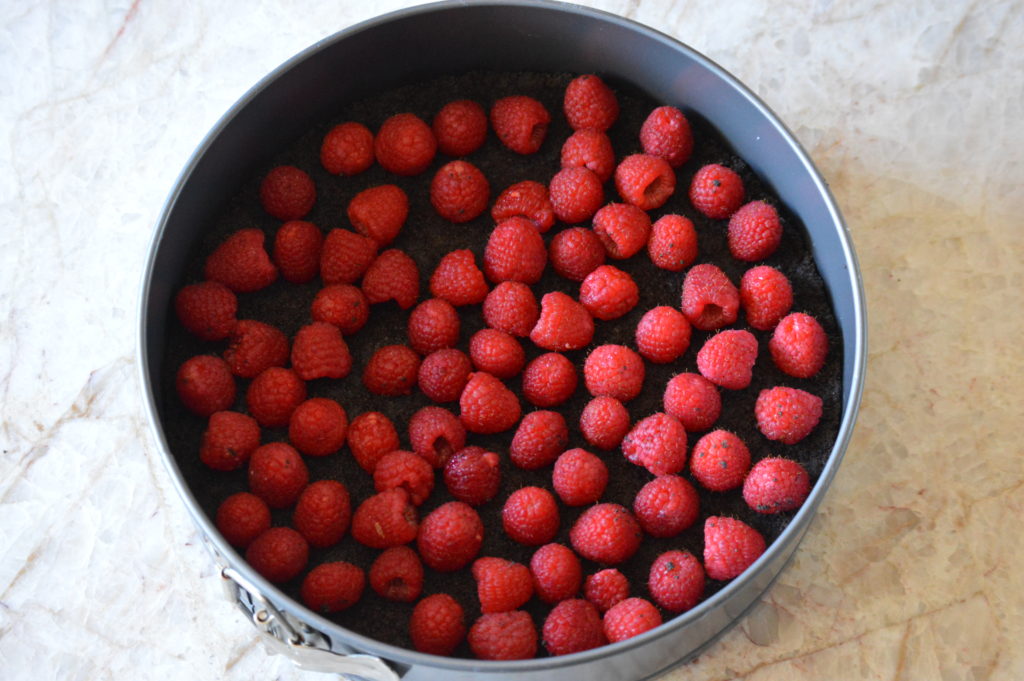raspberries in the springform pan