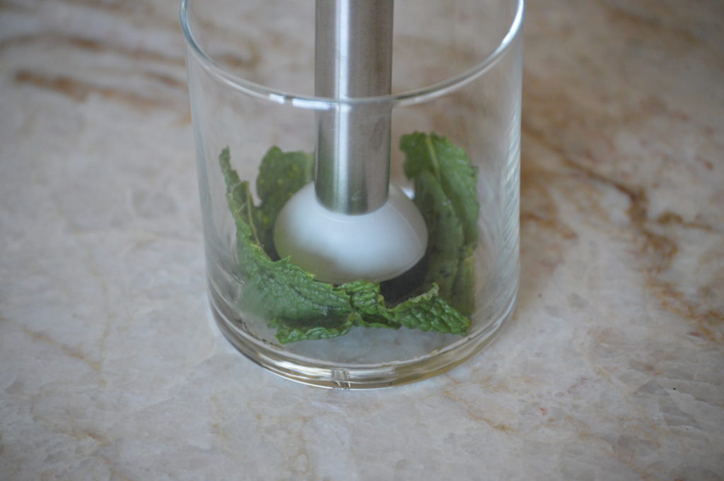 muddling the mint