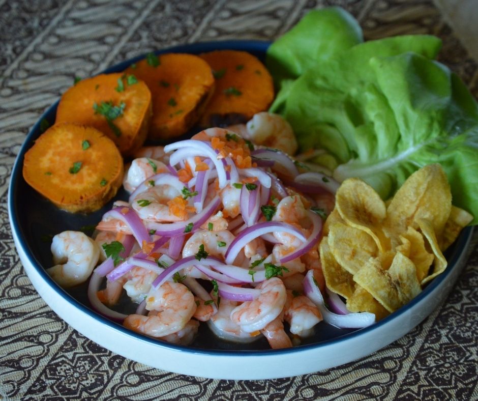 the finished shrimp ceviche served on a plater