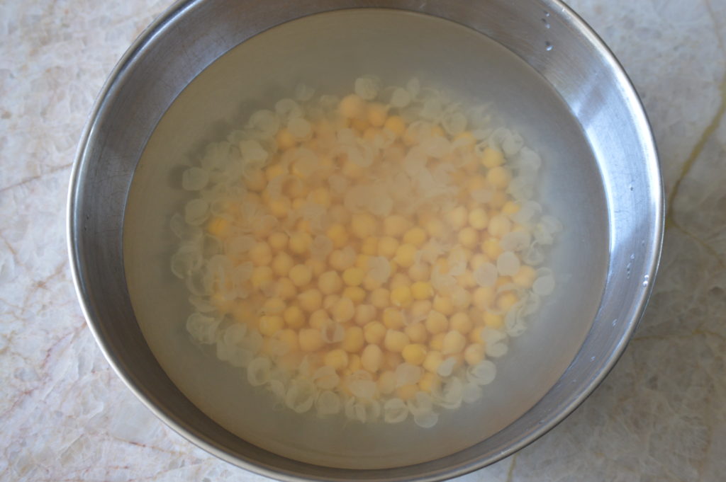 removing the skins from the chickpeas