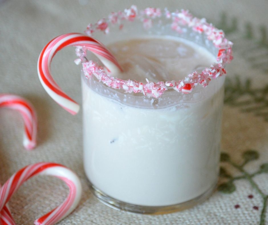 the finished peppermint white russian
